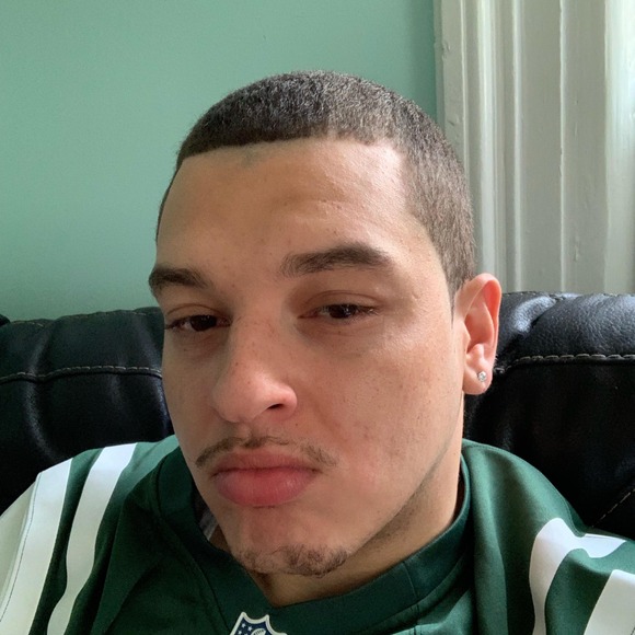 Meet your Posher, Luis - Picture 1 of 1